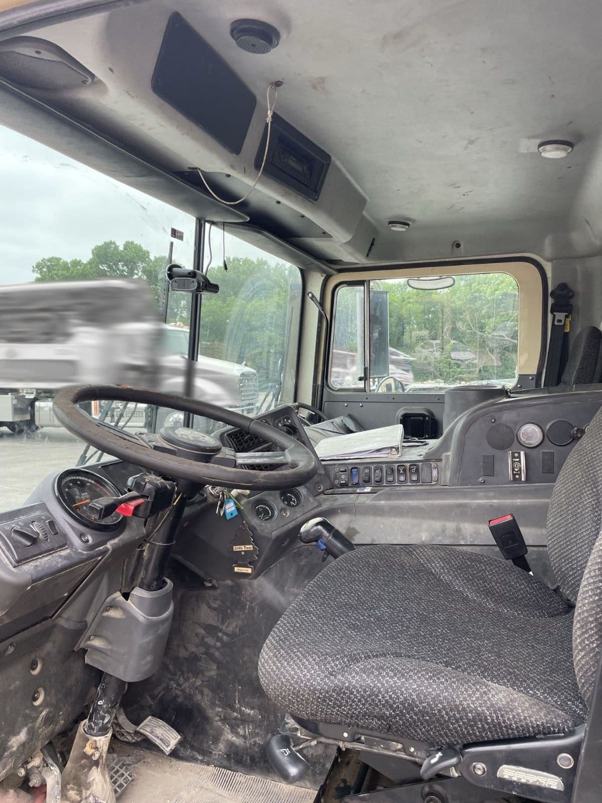 2015 32m Concord on 2015 Mack - image 8