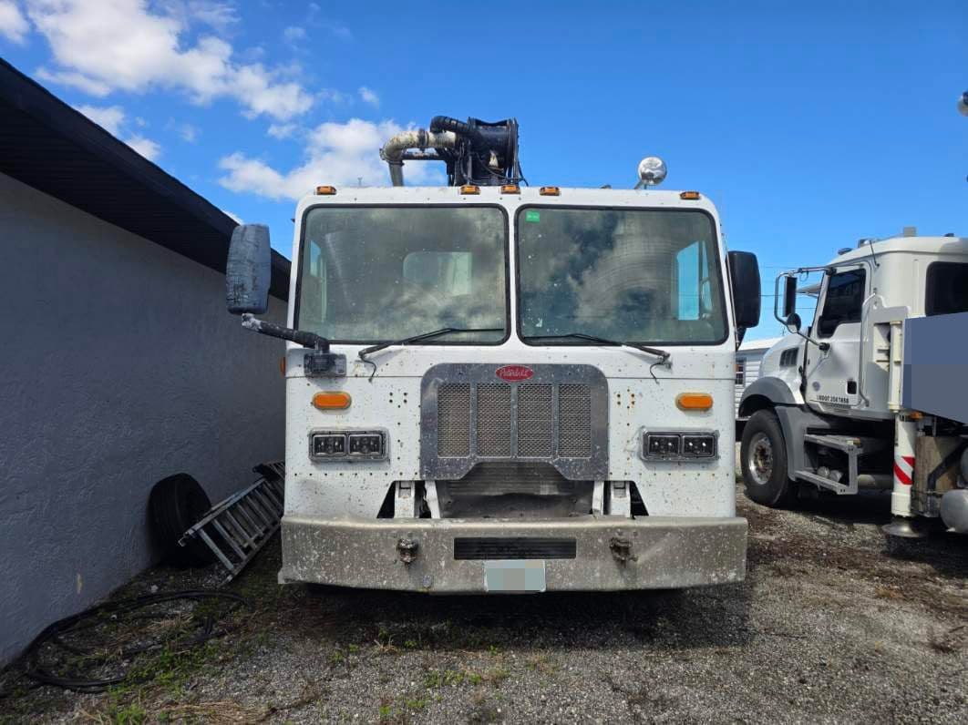 2013 32m Schwing on 2014 Peterbilt - image 5