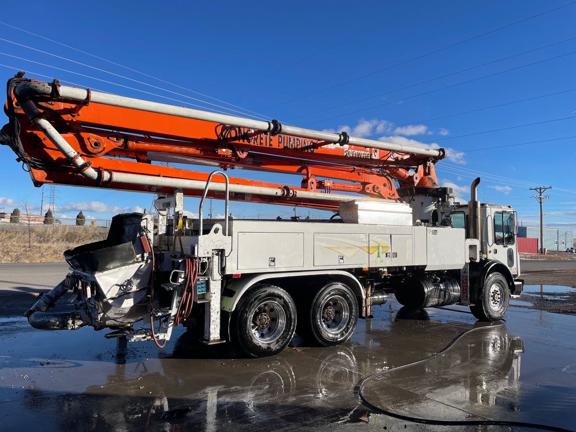 2006 34m Schwing on 2007 Mack - image 2