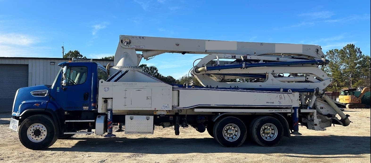 2016 32m KCP on 2016 Freightliner  - image 3