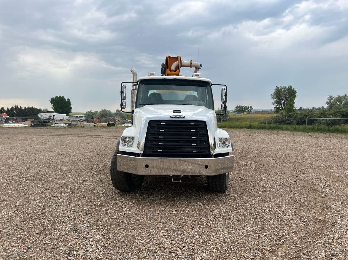 2022 40m KCP on 2022 Freightliner 114SD - image 2