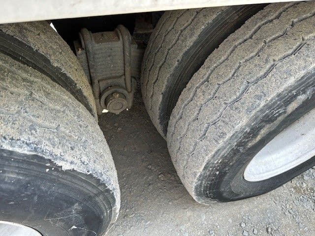 2004 28m Concord on 2004 Mack MR6905 - image 8