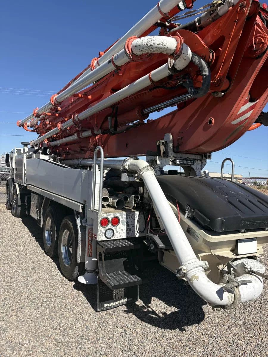 2007 47m Putzmeister on 2007 Mack - image 4