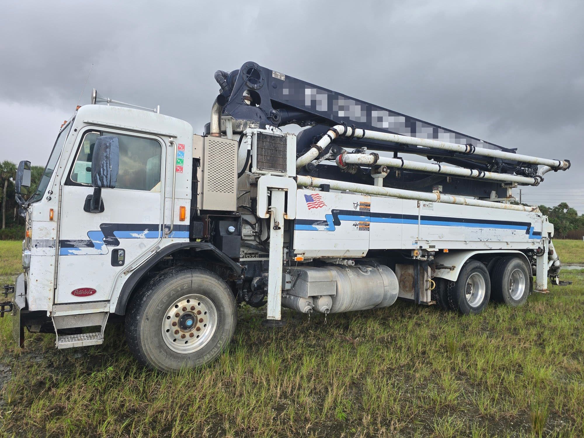 2013 32m Schwing on 2014 Peterbilt