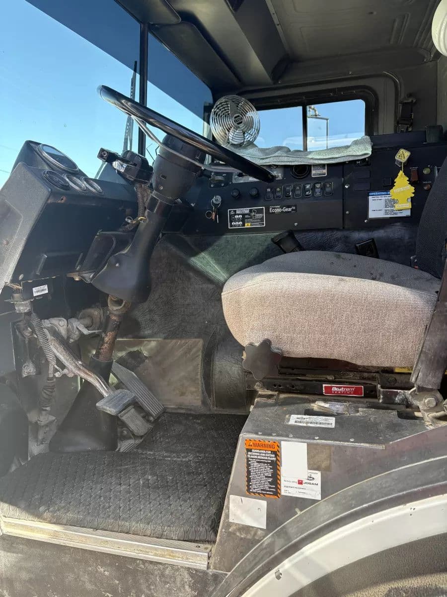 2007 47m Putzmeister on 2007 Mack - image 10