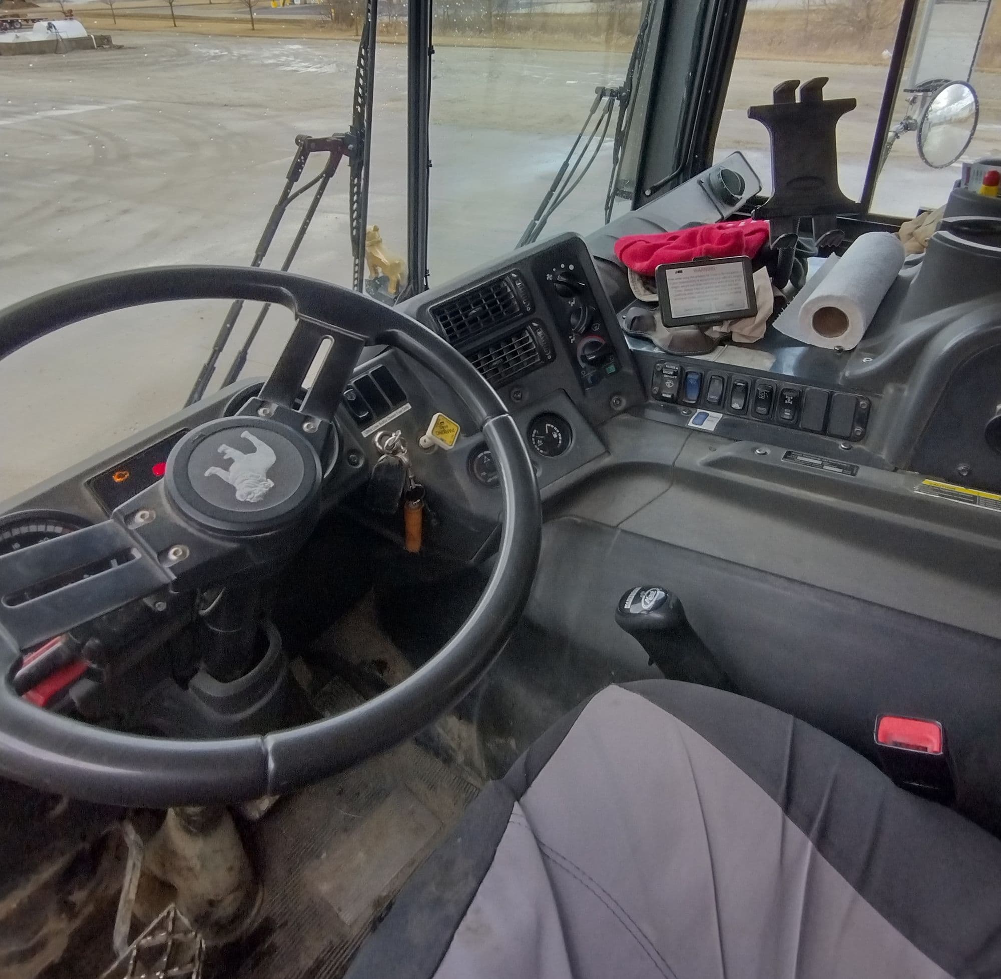 2014 32m Schwing on 2014 Mack  - image 8