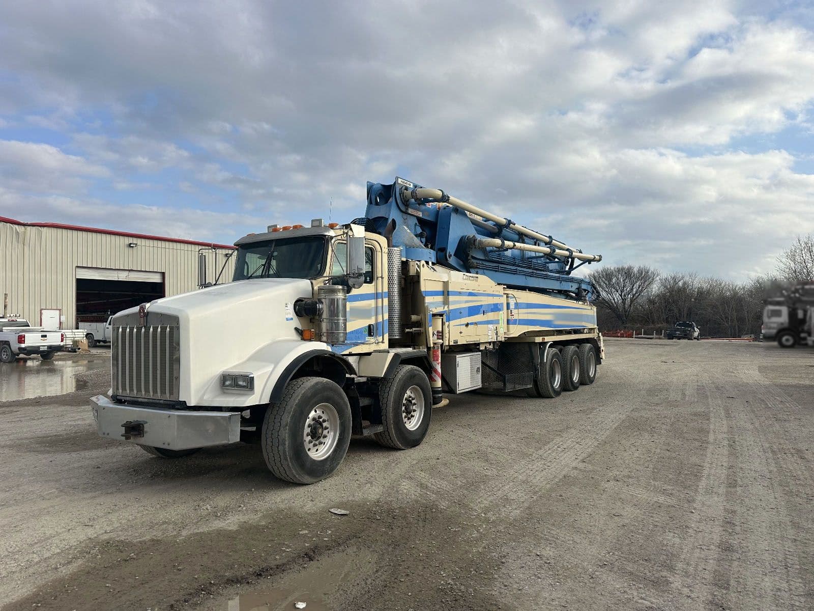 2017 52m Concord on 2017 Kenworth
