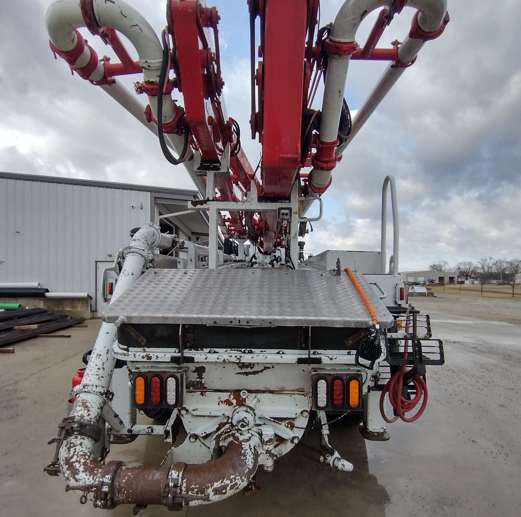 2014 32m Schwing on 2014 Mack  - image 3