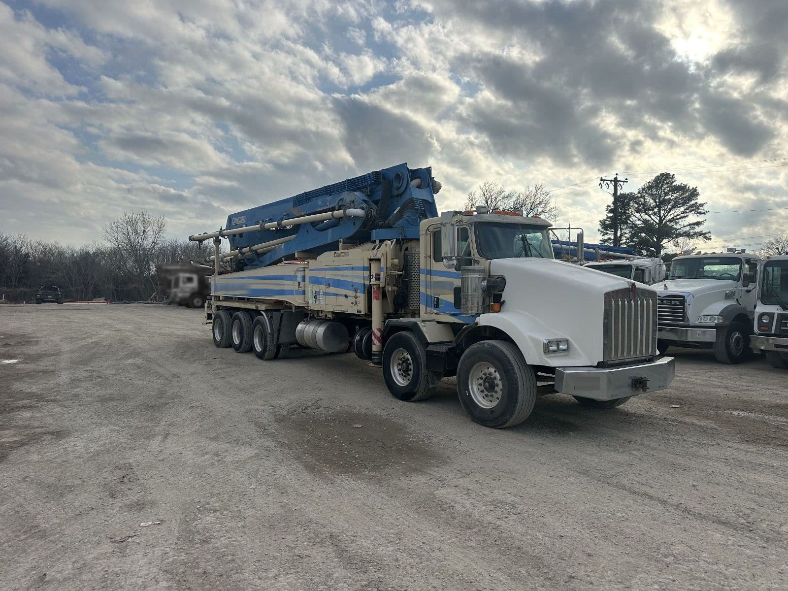 2017 52m Concord on 2017 Kenworth - image 6