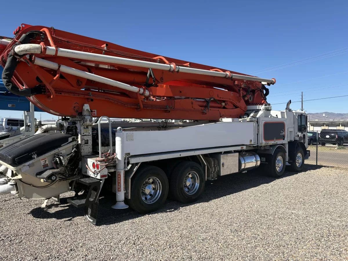 2007 47m Putzmeister on 2007 Mack - image 2