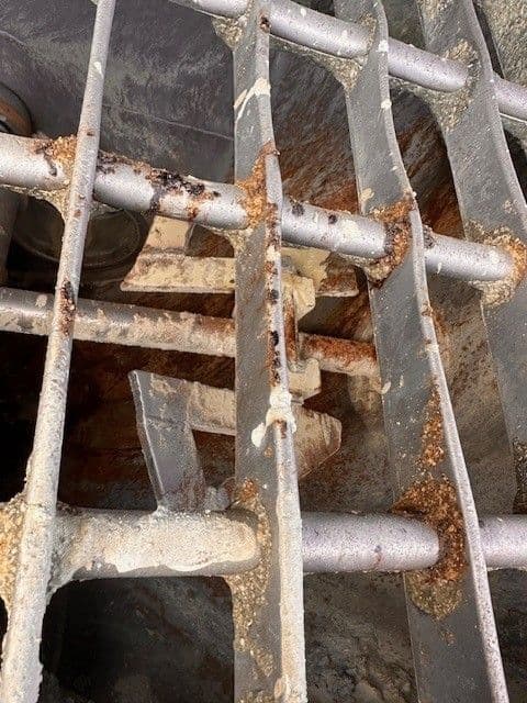 2022 56m Sany on 2022 Mack - image 5