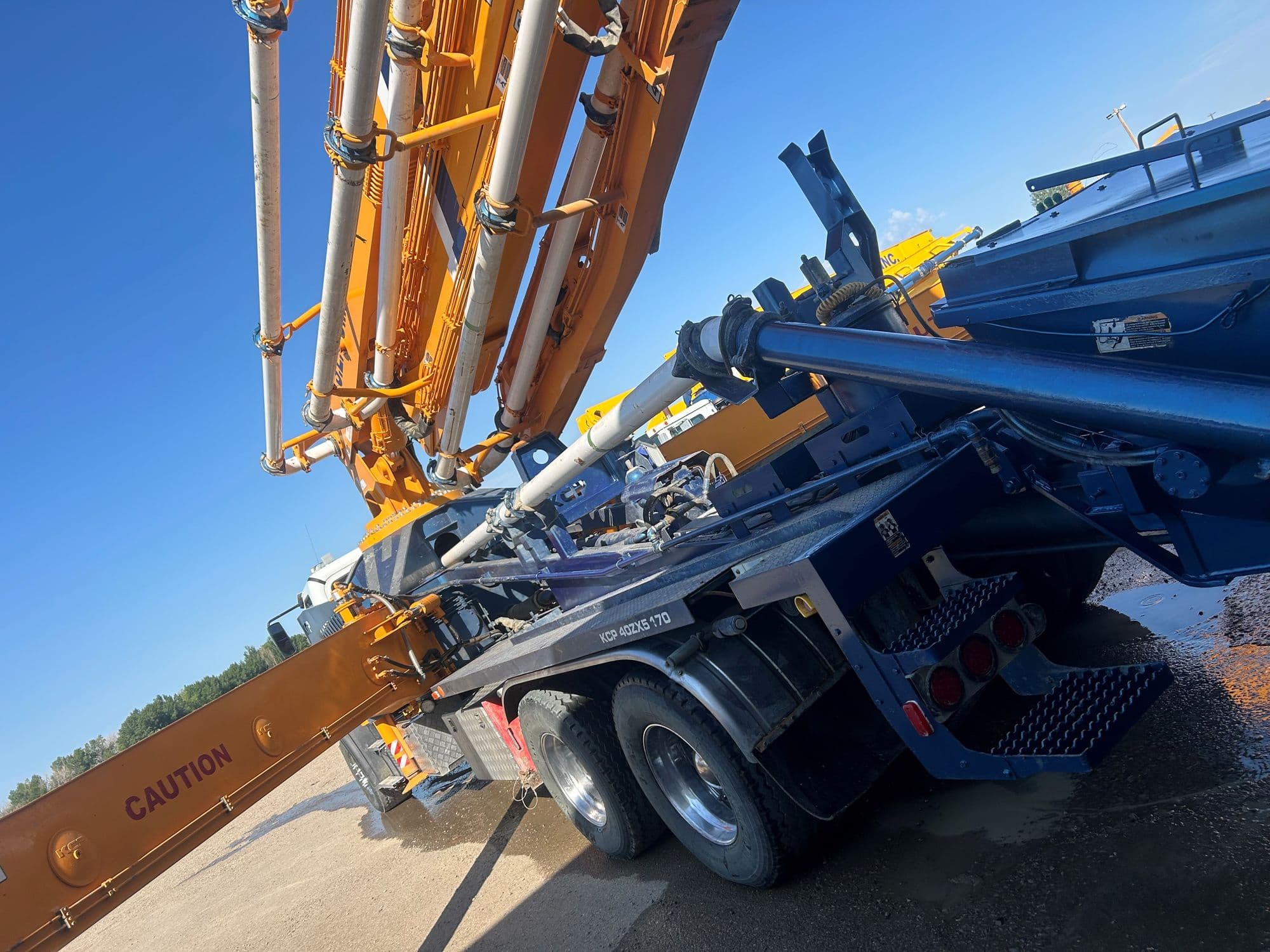 2022 40m KCP on 2023 Freightliner 114SD - image 4