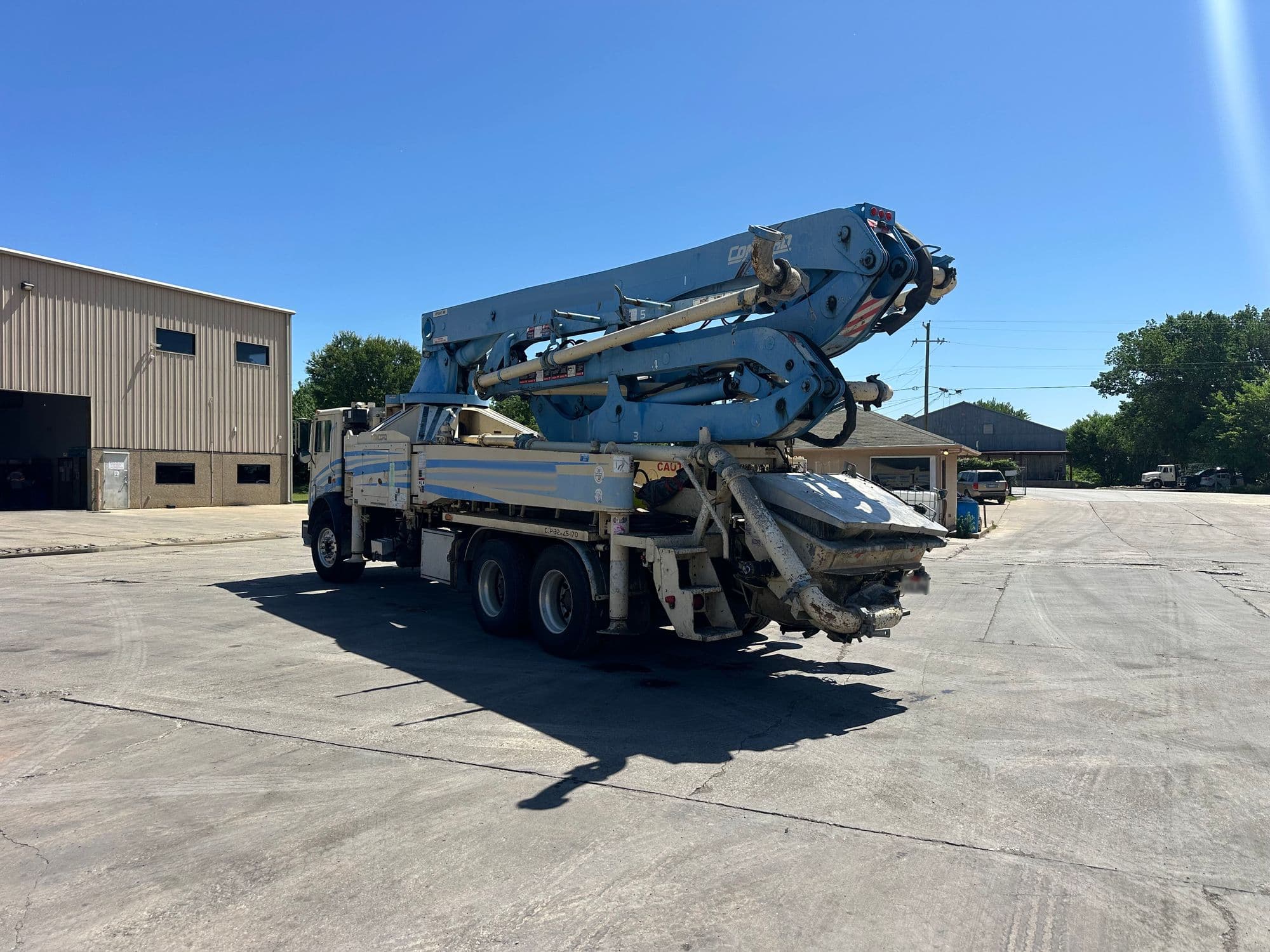 2015 32m Concord on 2015 Mack - image 3