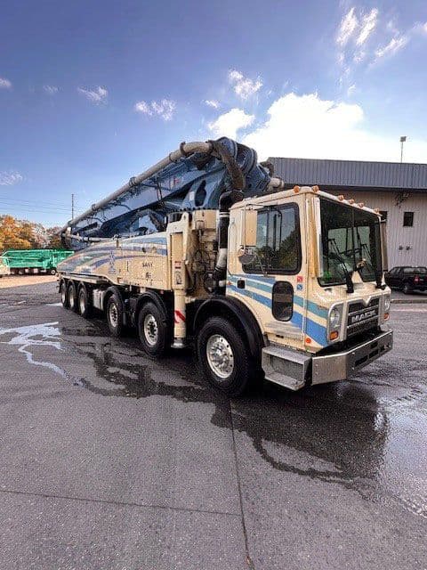 2022 56m Sany on 2022 Mack - image 4