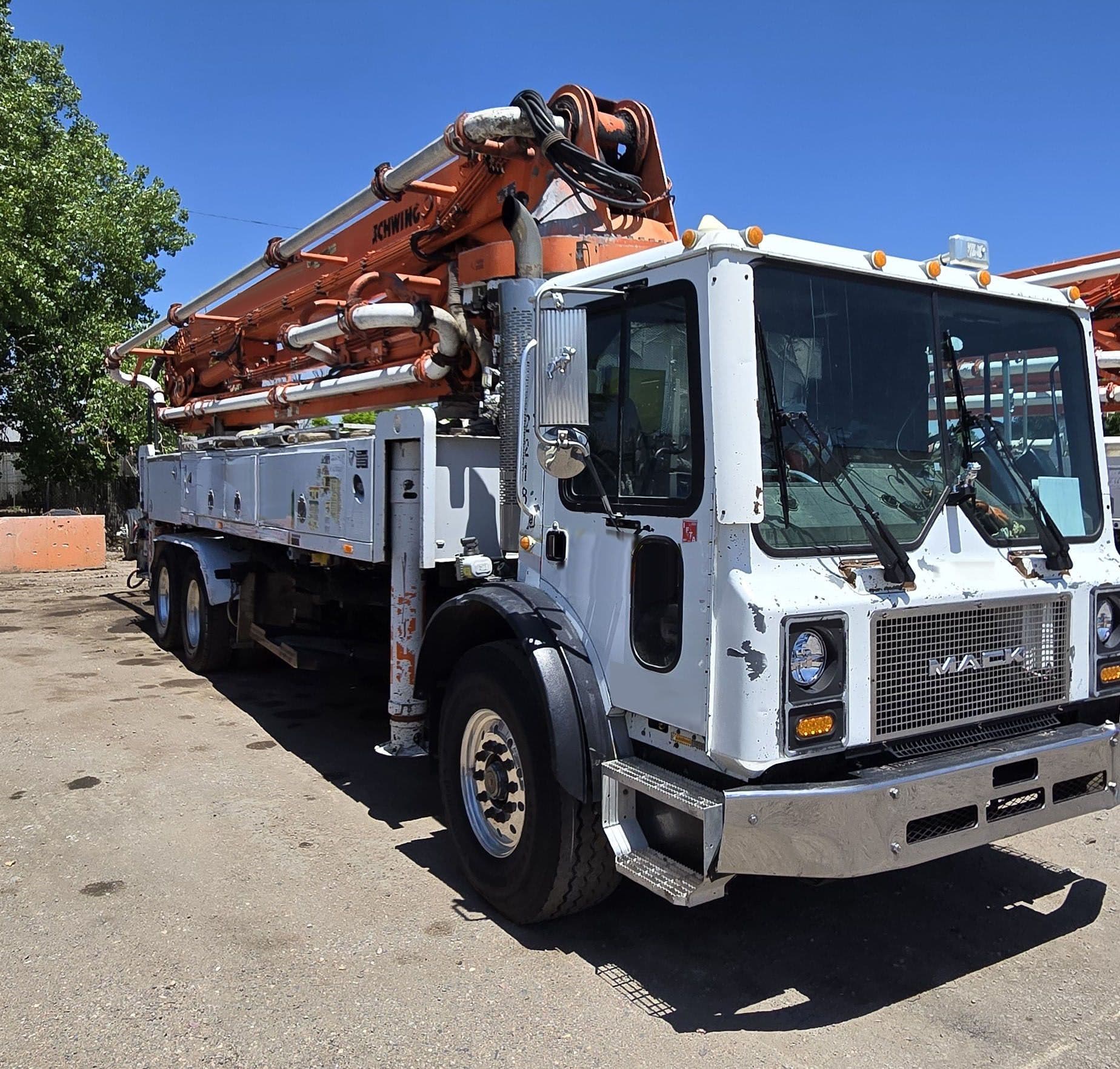 2006 41m Schwing on 2007 Mack - image 6