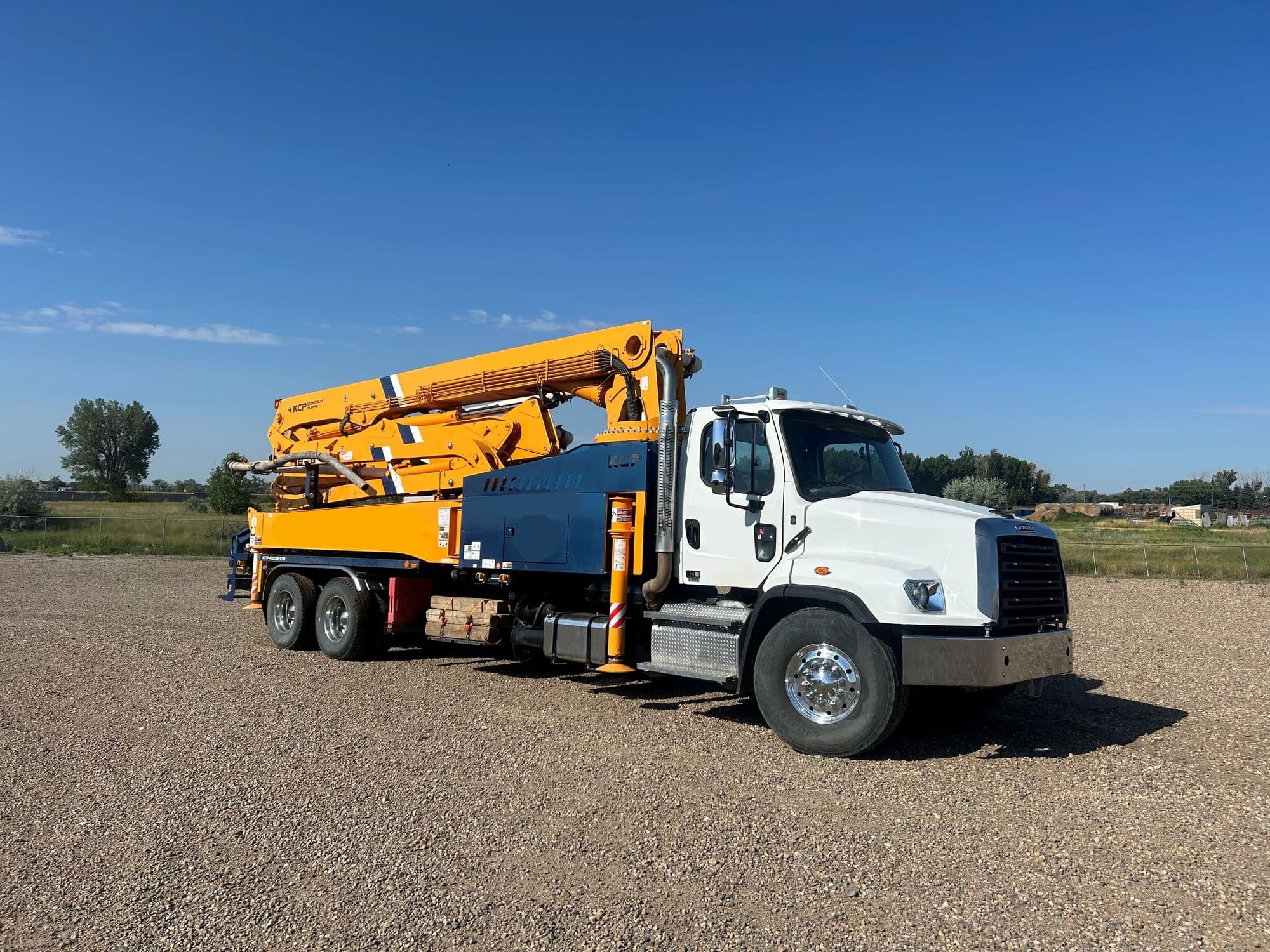 2022 40m KCP on 2023 Freightliner 114SD