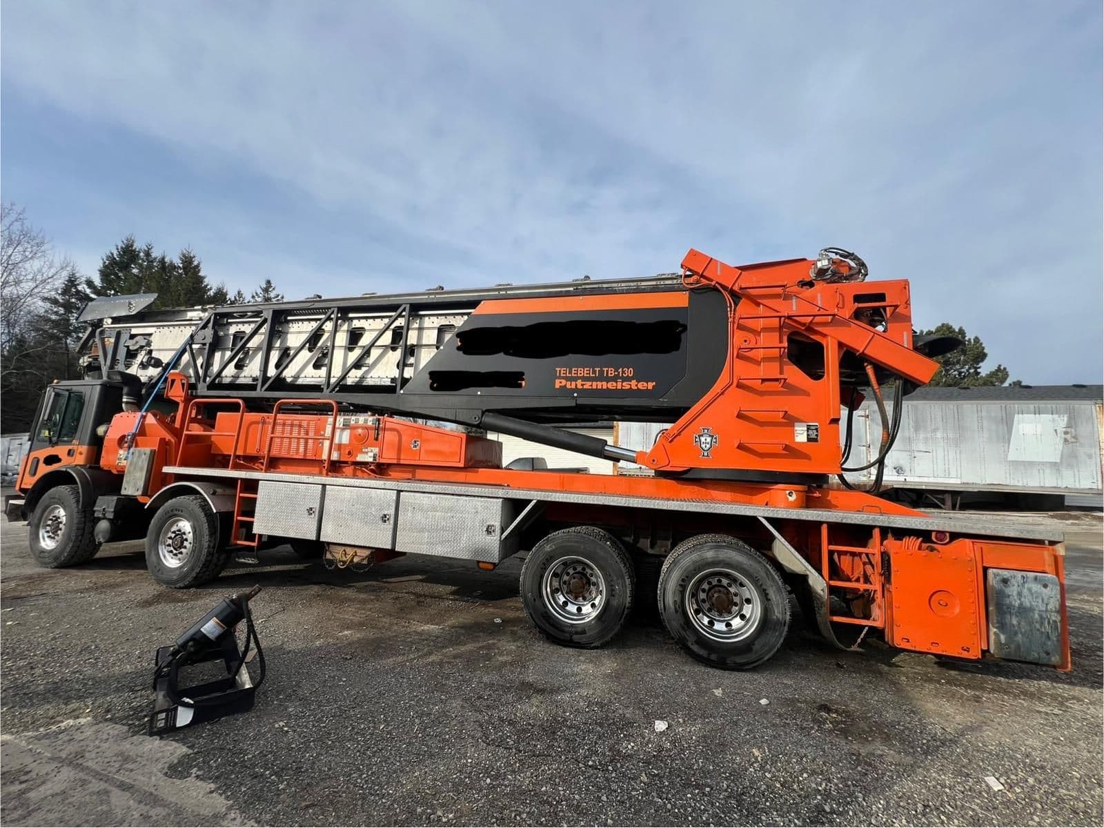 2006 TB130 Putzmeister on 2006 Mack MR - image 3