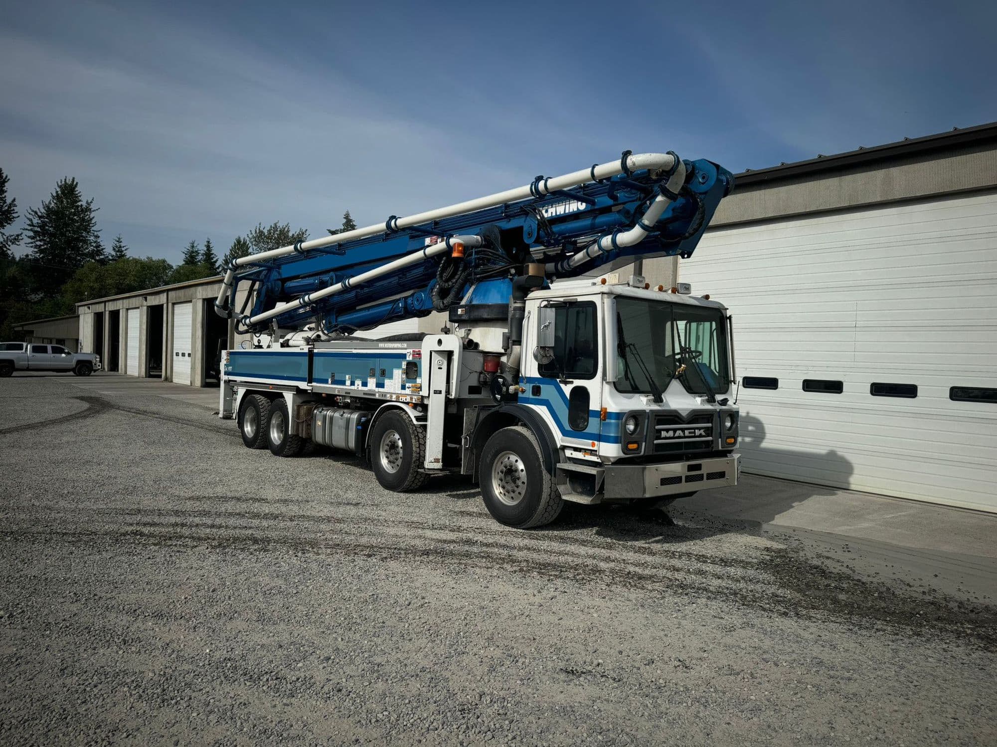 2018 46m Schwing on 2018 Mack - image 2