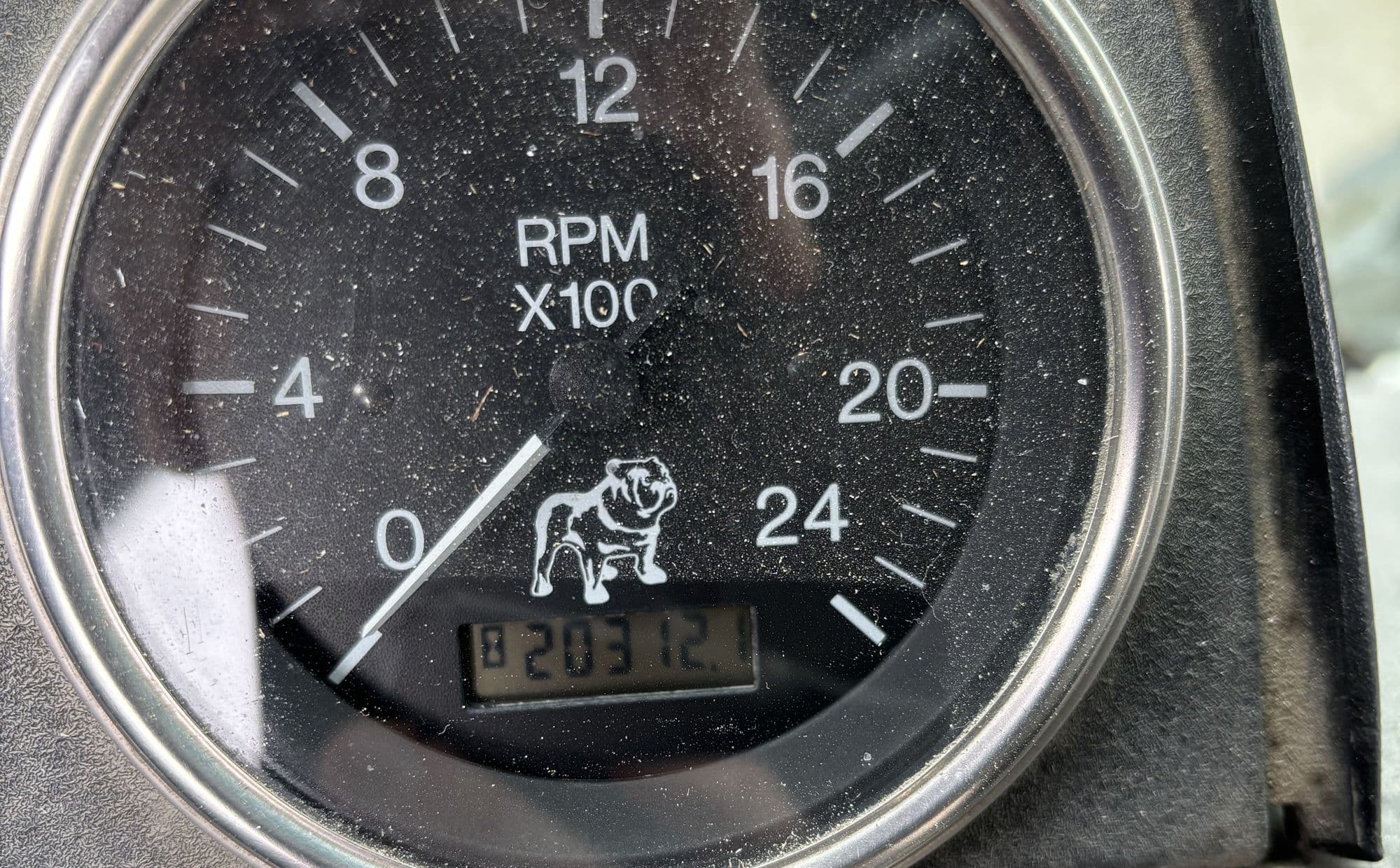 2007 37m Alliance on 2007 Mack MR - image 7