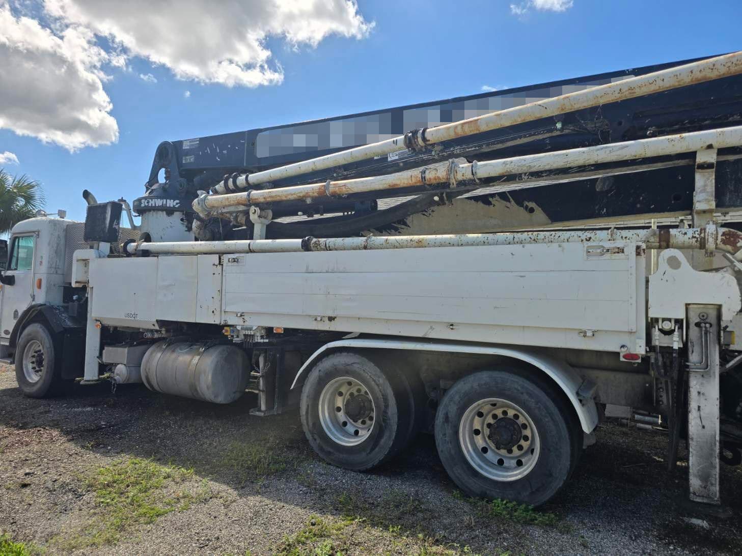 2013 32m Schwing on 2014 Peterbilt