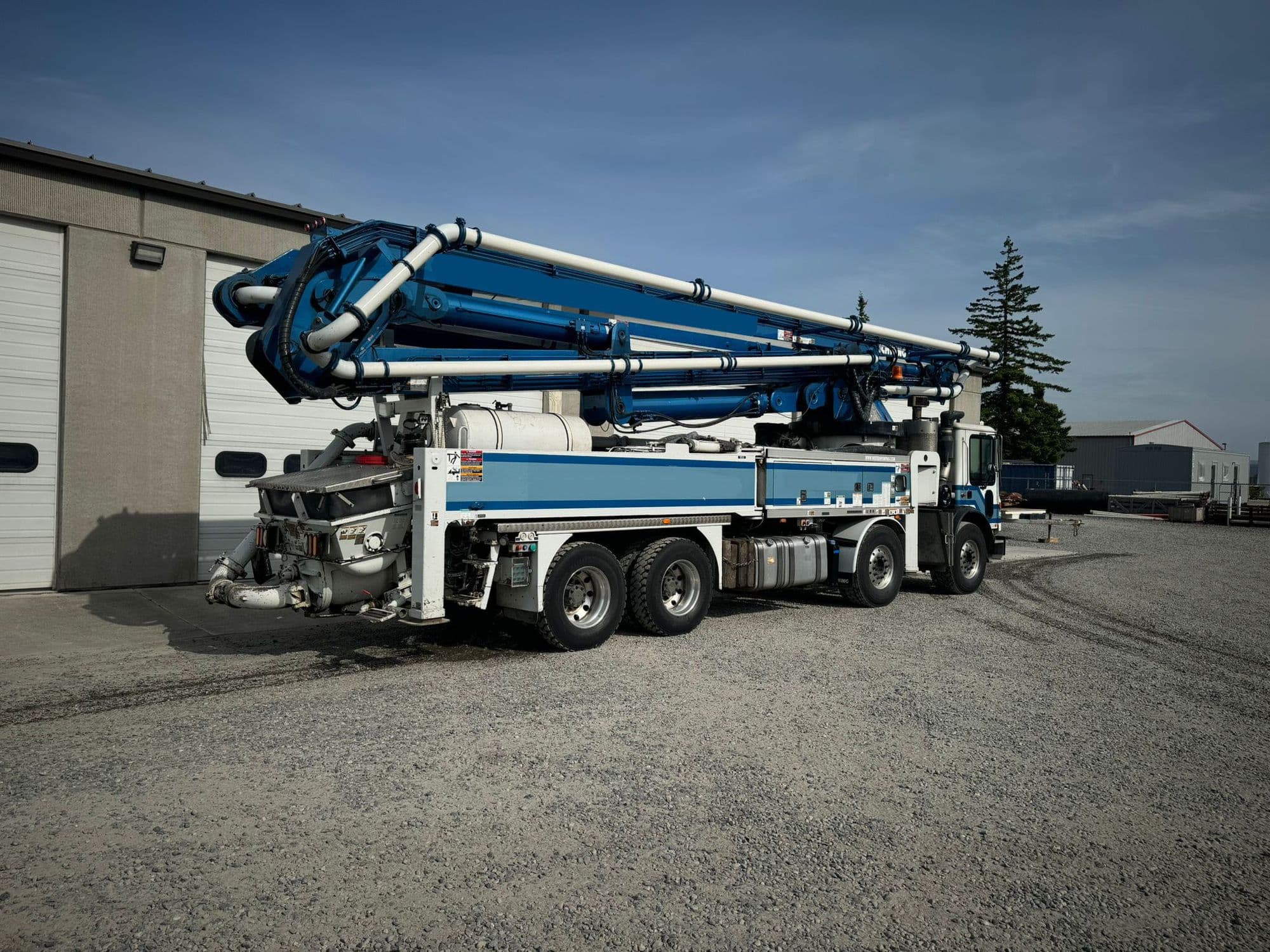 2018 46m Schwing on 2018 Mack - image 5