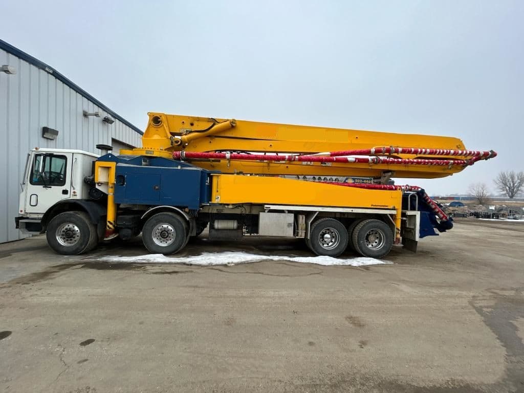 2006 42m Putzmeister on 2006 Mack - image 2