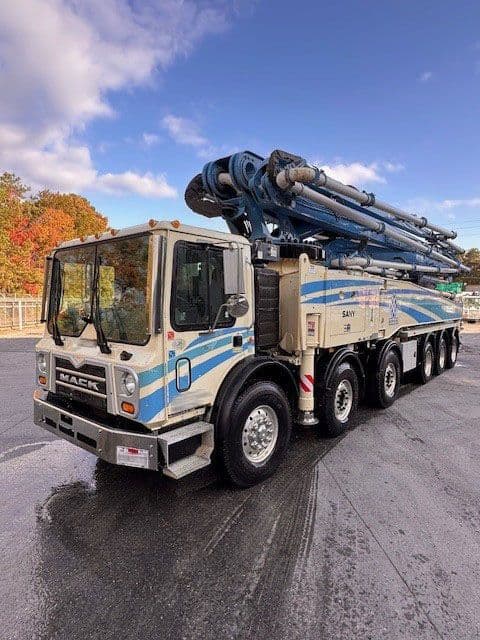 2022 56m Sany on 2022 Mack