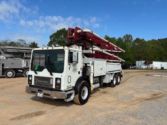 2006 37m Alliance on 2007 Mack